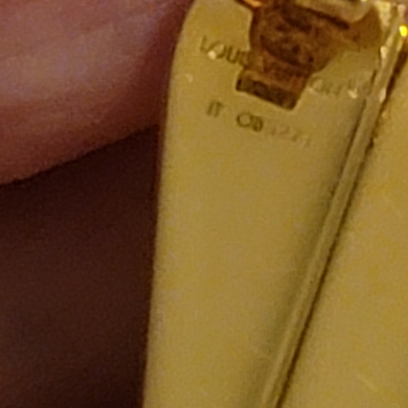 Auth LOUIS VUITTON Filigram earrings/ Gorgeous 😍 - Picture 9 of 9